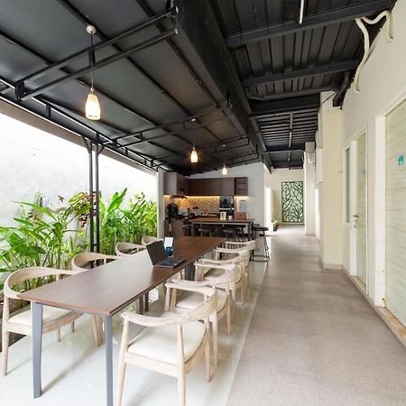 Aparthotel Cove Matahari Senja Denpasar Exterior foto